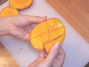 mangocut4..jpg